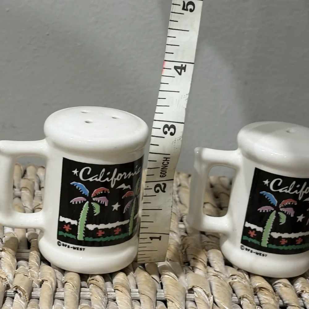 Vintage California DFS West salt and pepper shakers Set Palm Trees‎ 90s Handles